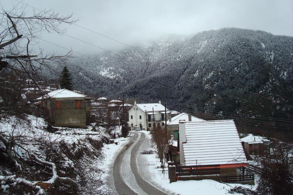 Elatou Hotel Ano Chora Exterior photo
